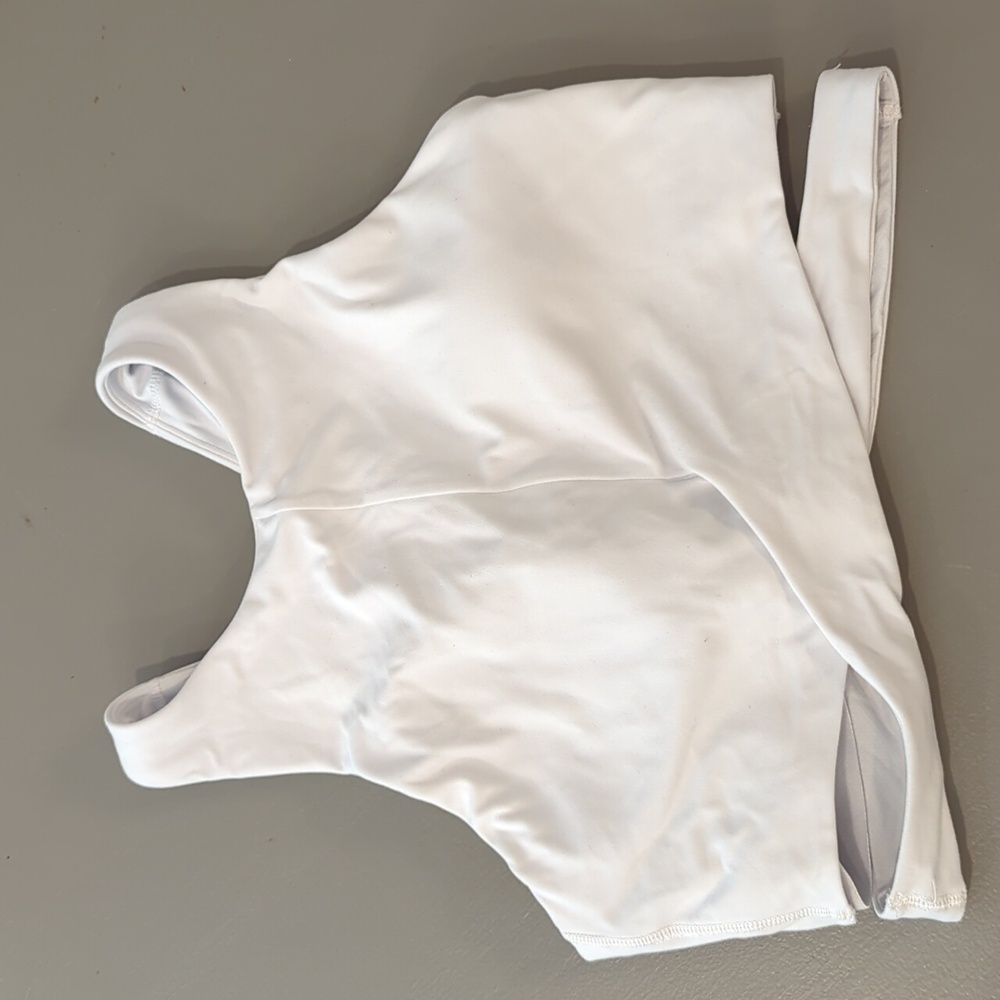 Athleta Cut Out Conscious Crop White Low Impact Sports Bra Medium